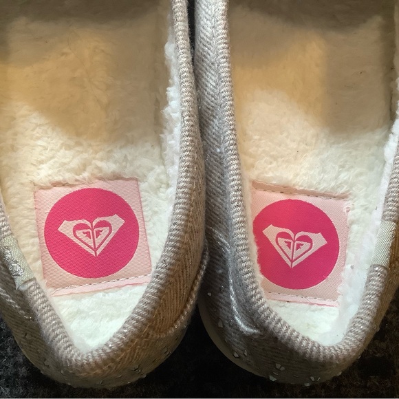 Roxy women’s gray ivory faux fur lined slip on sneakers flats 7.5 - Picture 6 of 7